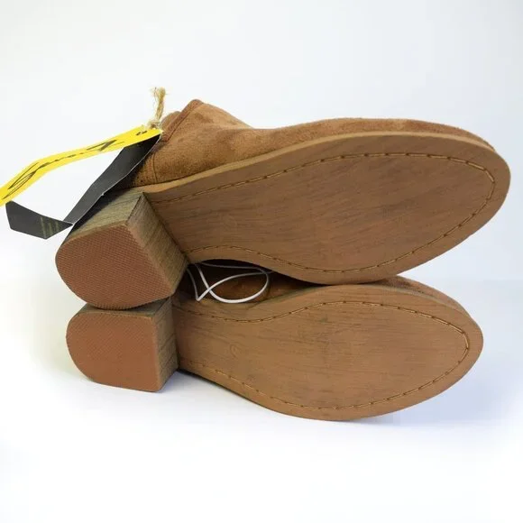 NWT SEVEN7 Vegan Suede Soho Ankle Booties Size 6 - Picture 9 of 12